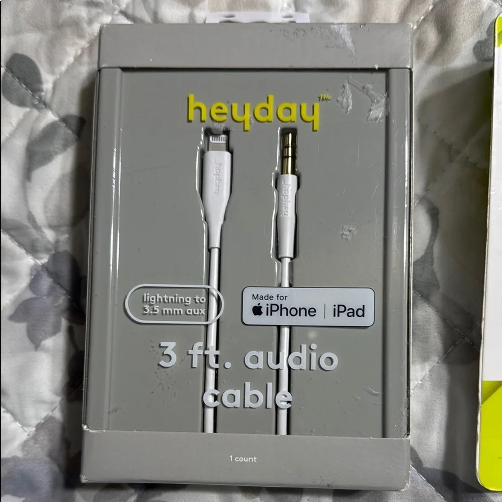 Heyday 3 ft Audio Cable and vent mount